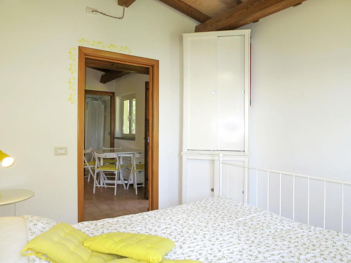 Holiday Home Chalet Del Lago By Interhome Bolsena Luaran gambar
